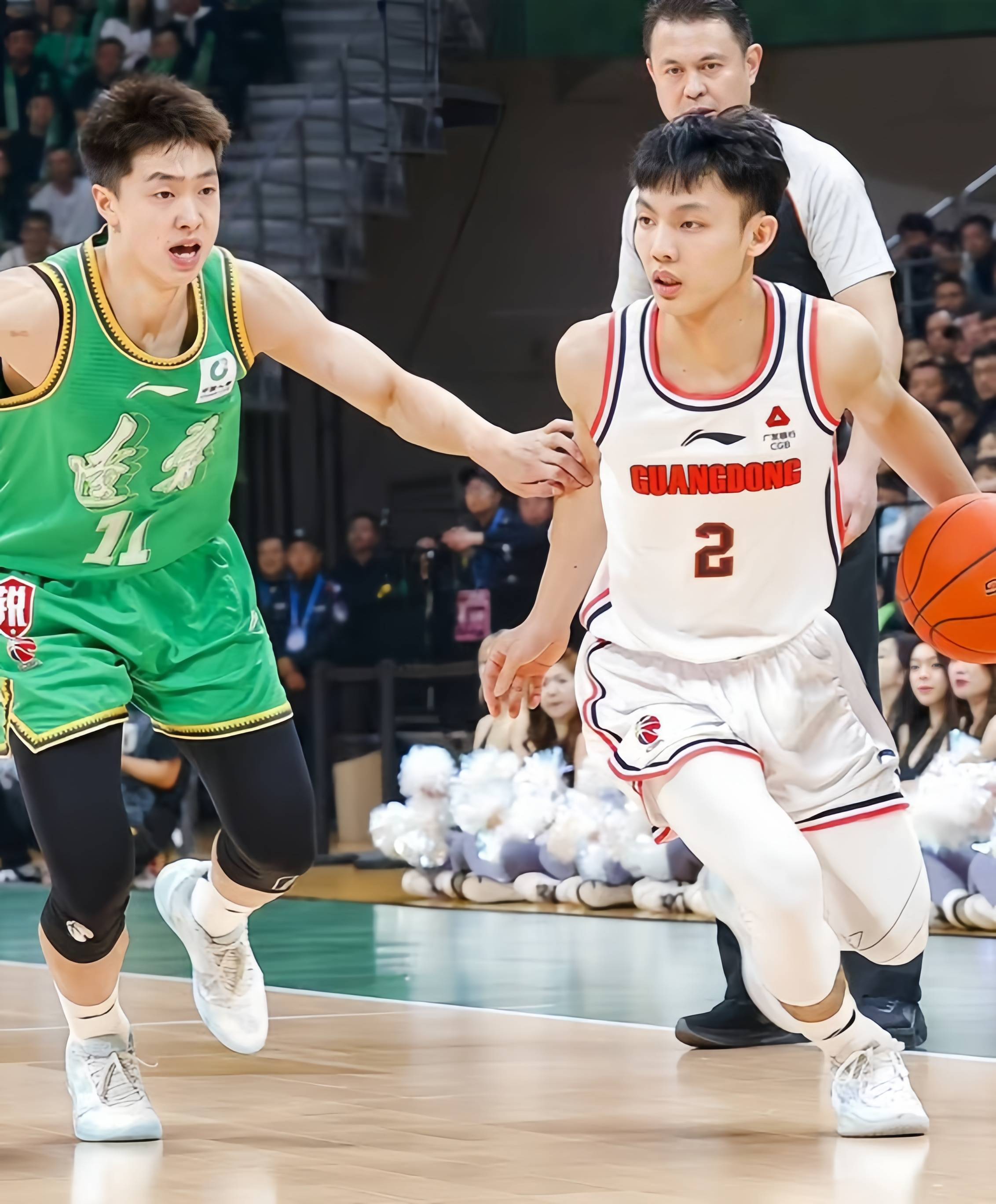 辽宁男篮主场取胜,全队士气高涨(辽宁男篮之所以取得如此骄人的战绩) 辽宁男篮主场取胜,全队士气高涨(辽宁男篮之所以取得如此骄人的战绩)