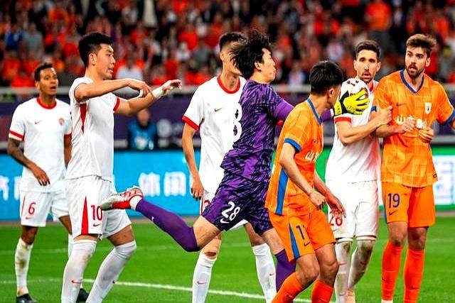 关于阿尔艾因战术布置详解，主帅重点强调防守反击的信息