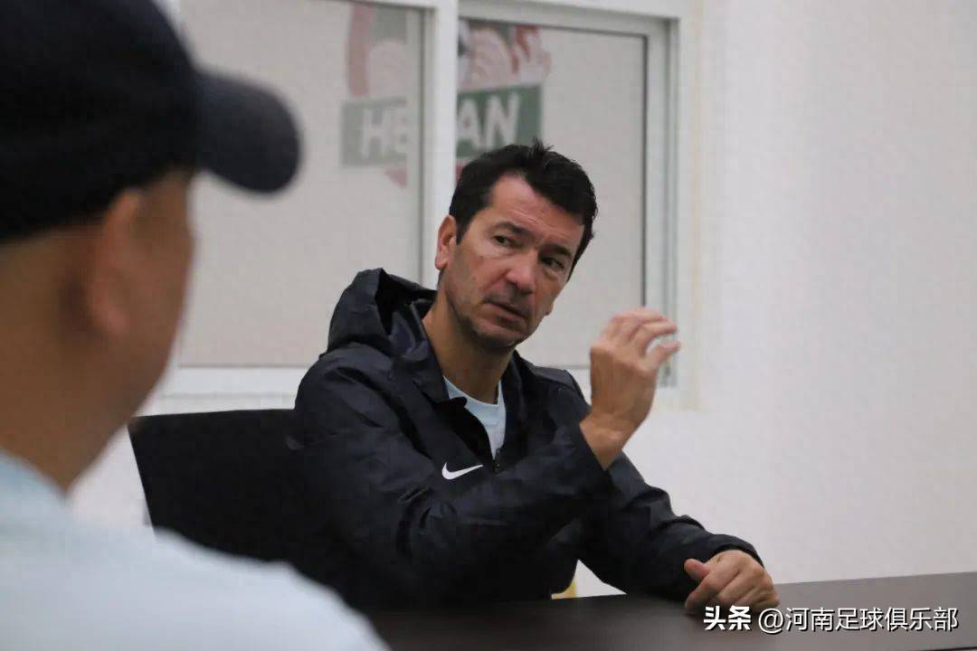 关于阿尔艾因战术布置详解，主帅重点强调防守反击的信息