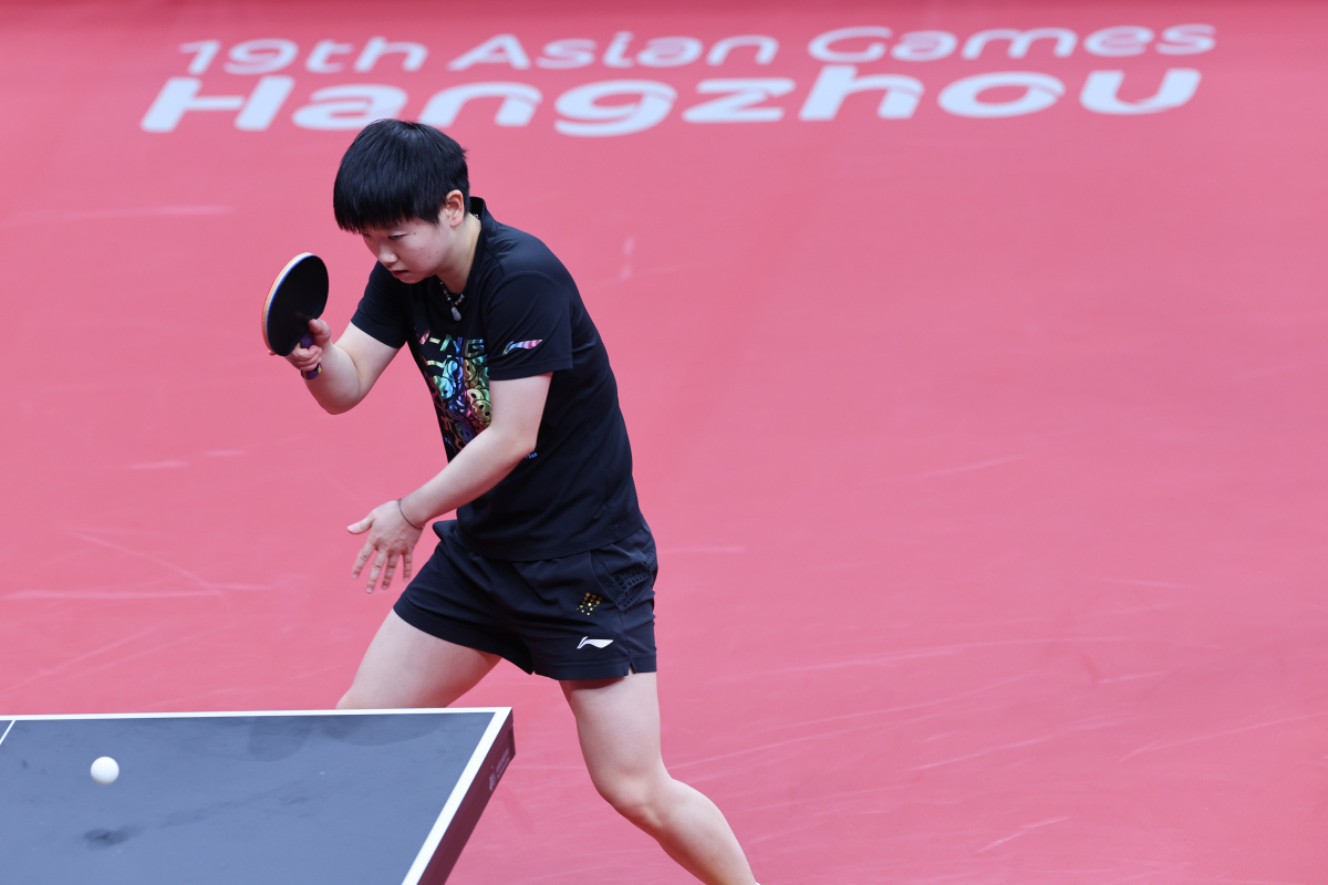 运动员在比赛中展现非凡实力 运动员在比赛中展现非凡实力