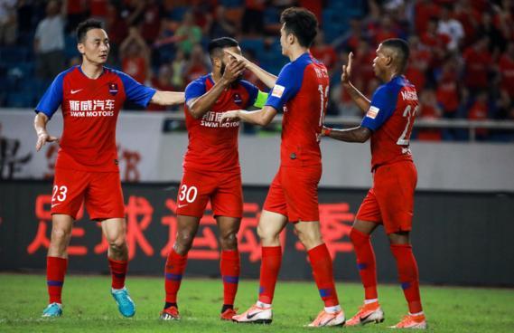 恒大将在客场挑战重庆斯威,双方实力对比谁能笑到最后?的简单介绍 恒大将在客场挑战重庆斯威,双方实力对比谁能笑到最后?的简单介绍