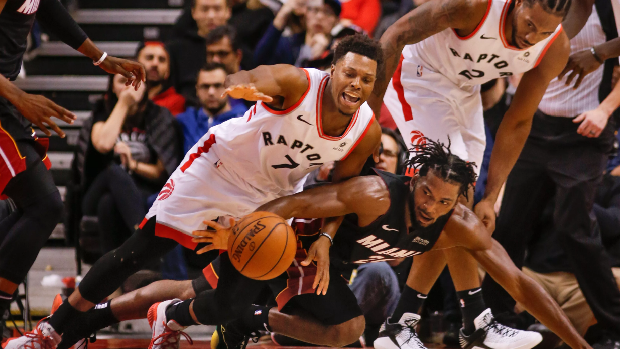 猛龙状态持续下滑,连续吞下败绩 猛龙状态持续下滑,连续吞下败绩