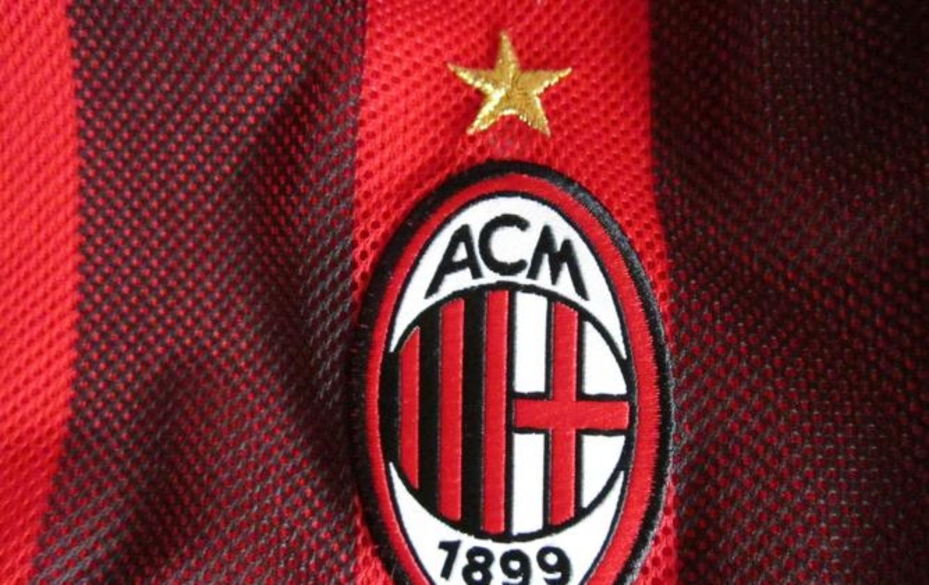 曼联主场力克AC米兰,晋级四强 曼联主场力克AC米兰,晋级四强